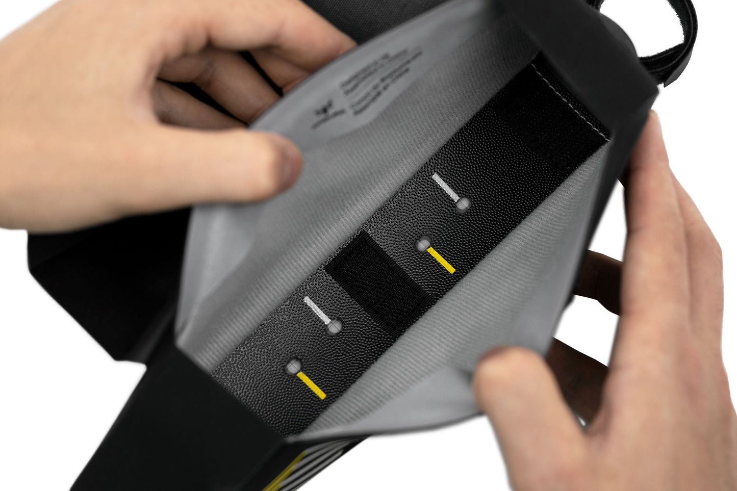 Frametas APIDURA RACING BOLT-ON TOP TUBE PACK 1 L Zwart