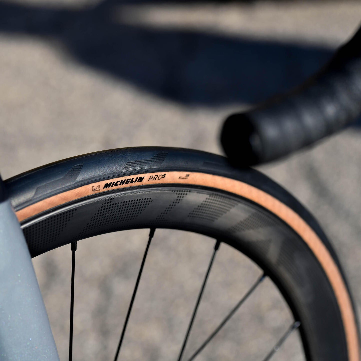MICHELIN PRO 5 700x28c Competition Line Tubeless Ready Classic Beige band