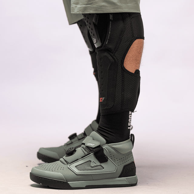 LEATT 6.0 EVO EXT kniebeschermers Zwart