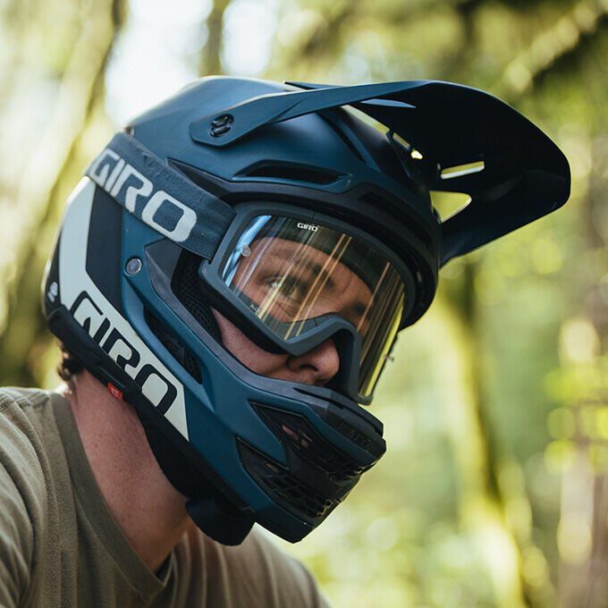 GIRO INSURGENT MIPS SPHERICAL MTB Helm Zwart