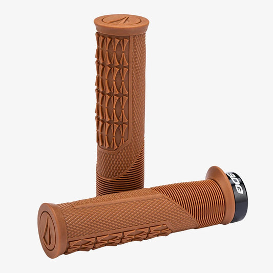 SDG OPEN CORE THRICE grepen 136 mm Bruin