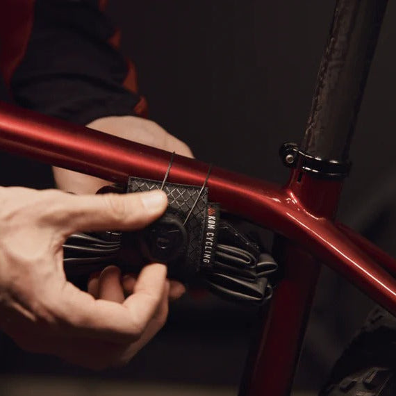 Universele band KOM CYCLING TUBE STRAP