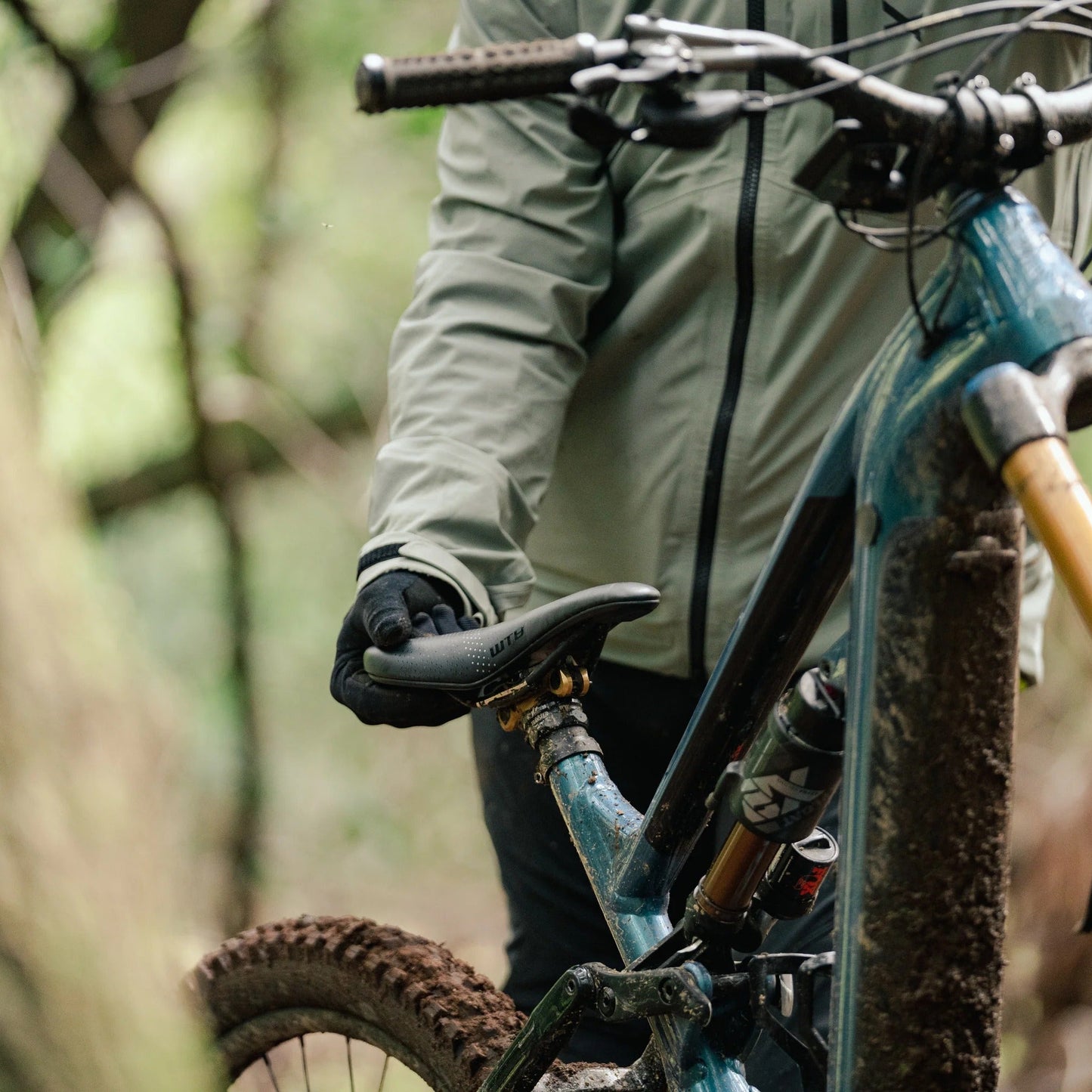 WTB DEVO W/PICKUP Titanium Rails Zadel