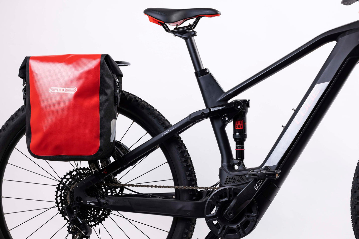 Bagagerek achteraan met universele steun voor AEROE Spider-tassen