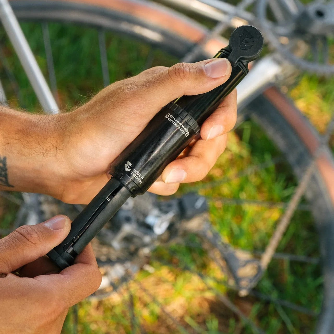 WOLF TOOTH CLICK VALVE 30CC Handpomp