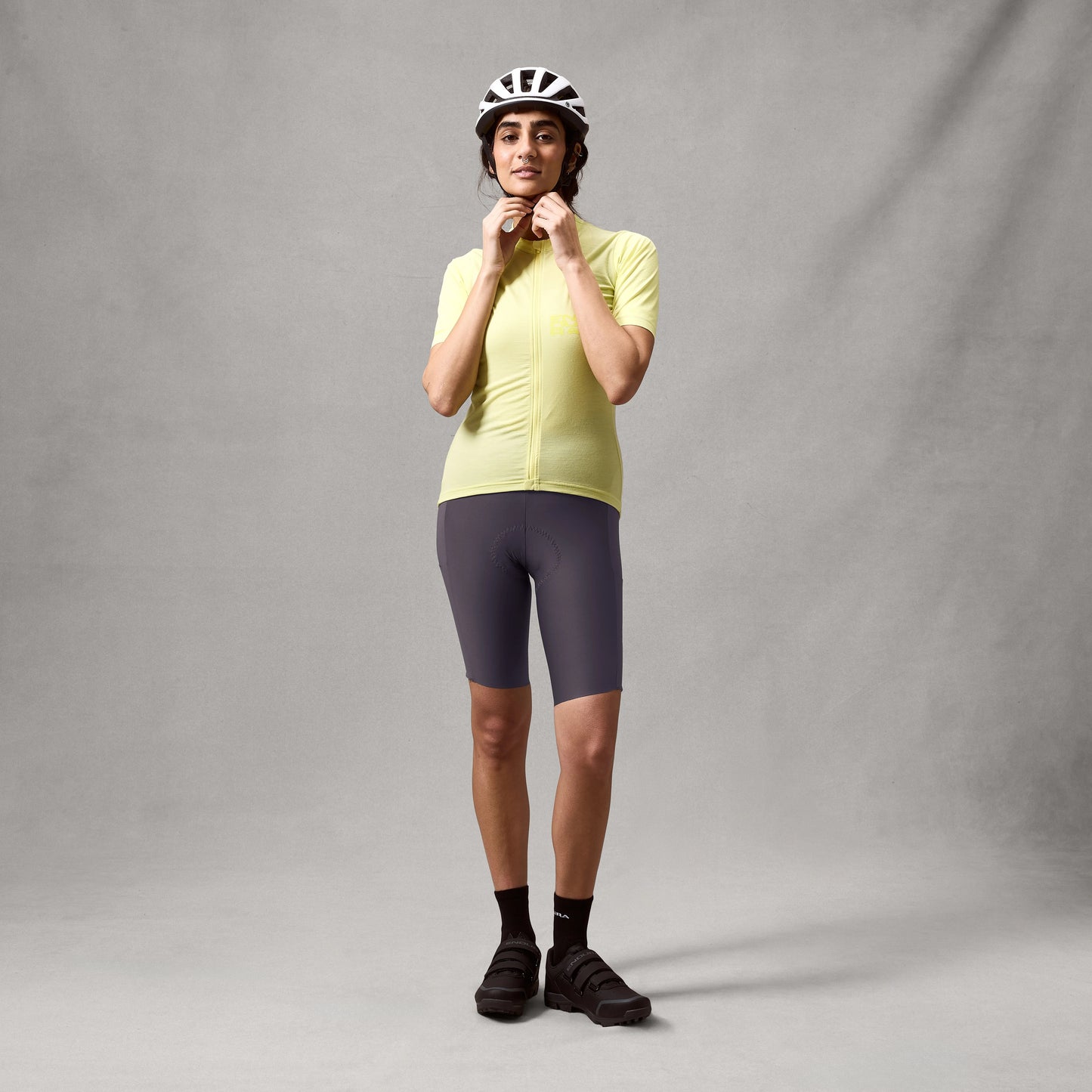 Dames ENDURA ALLTRACK RIDE Carbon Grijs Bib Tight