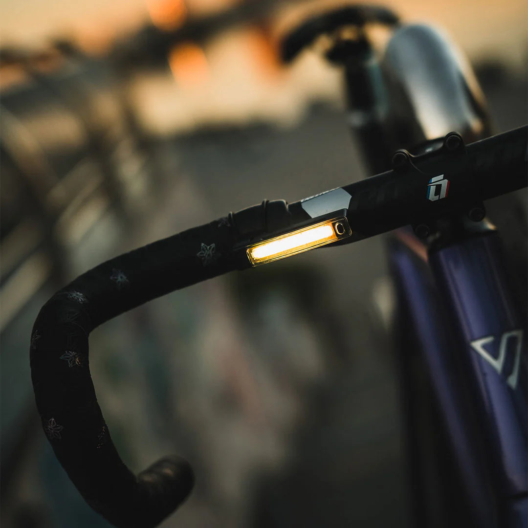 KNOG PLUS FRONT 40 Lumen Voorlamp Zwart