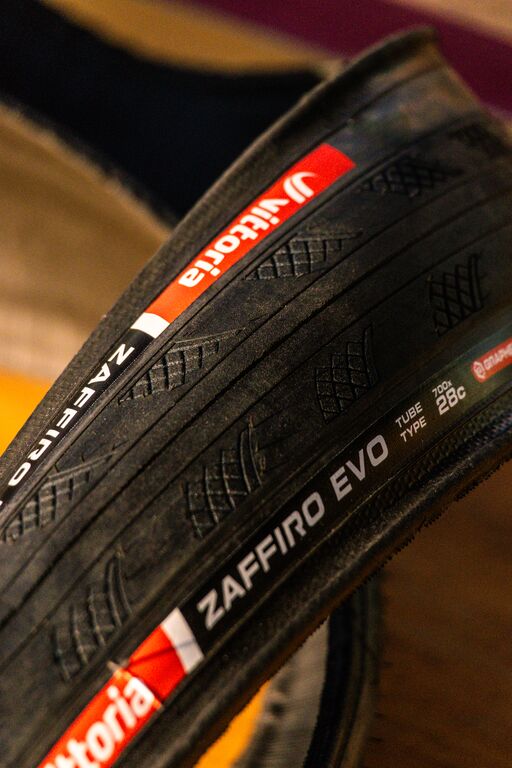 VITTORIA Zaffiro EVO V 700c G2.0 Soft Black Q2 2025 band