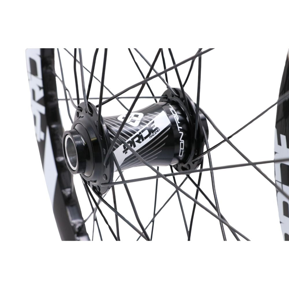 Wielenpaar PRIDE 20" (406mm) Carbone Wave Gloss White Control V2 Disc Assen 20/15mm Zwart/Wit