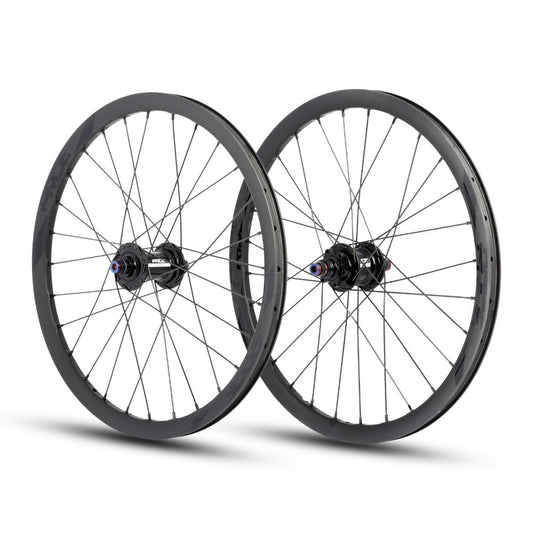 Wielenpaar PRIDE 20" (451mm) Carbone Wave Matt Black Fusion Disc Assen 10/10mm Zwart